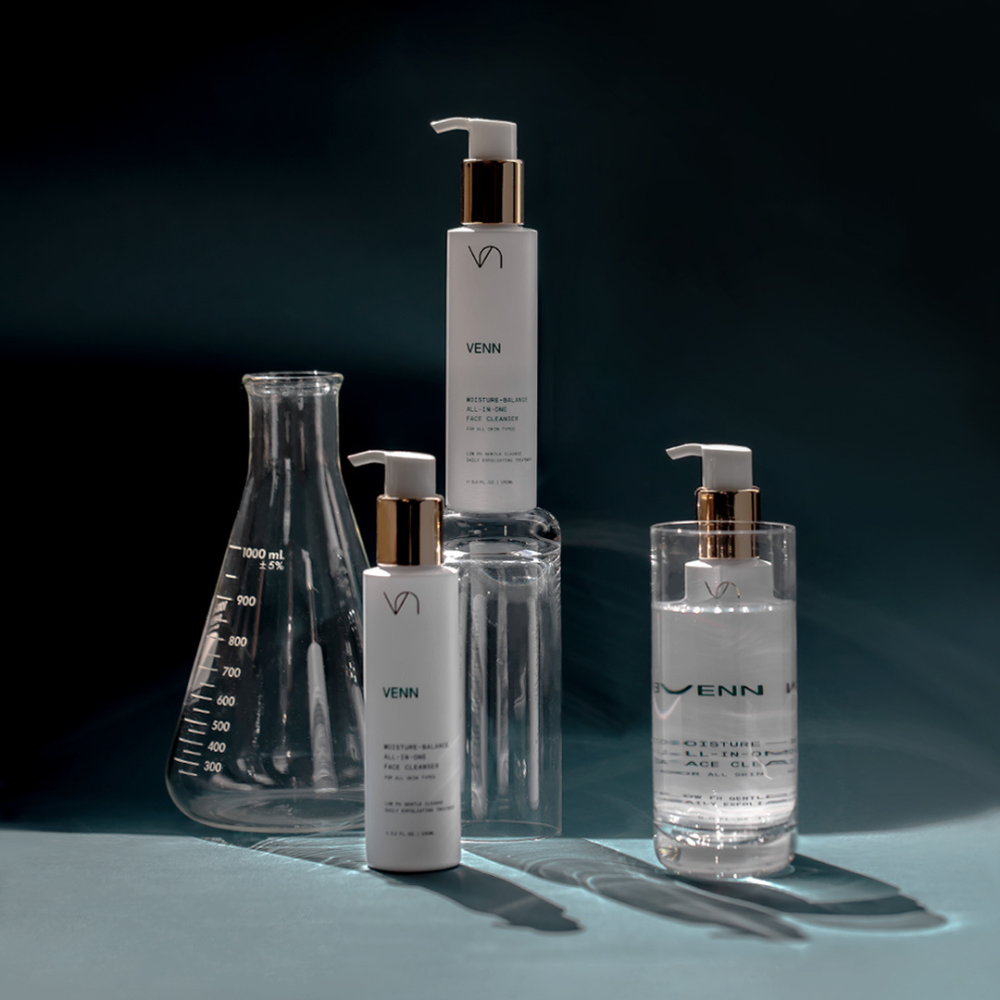 Nettoyant visage tout-en-un équilibrant l'hydratation
