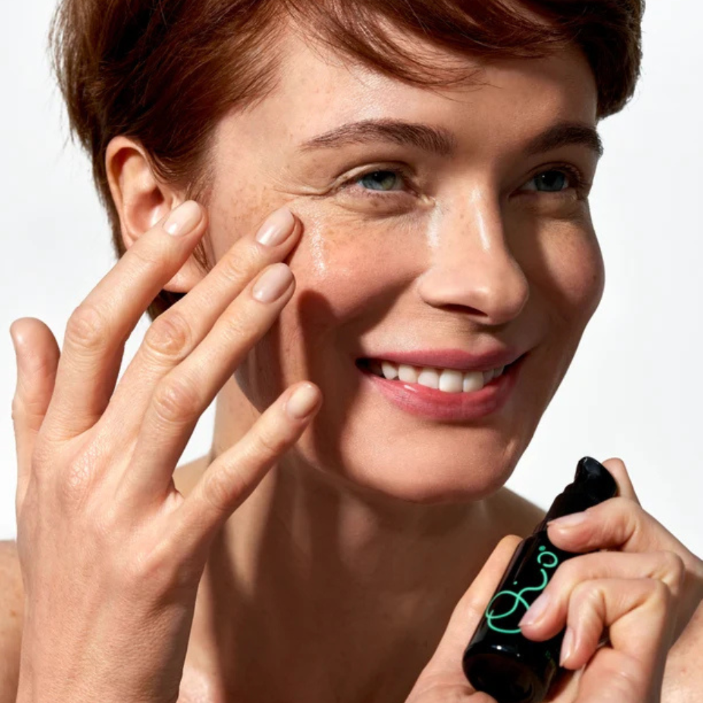 All In Eye. Eye contour and Eyelid Complete Serum