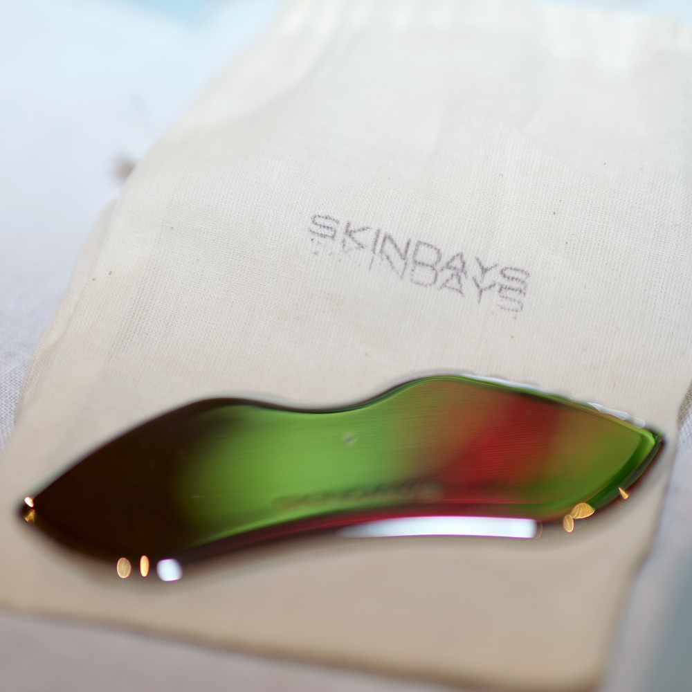 The Definer - Skindays Steel Gua Sha lifting and depuffing tool