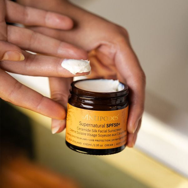 Écran solaire pour le visage Supernatural SPF50+ aux céramides et à la soie