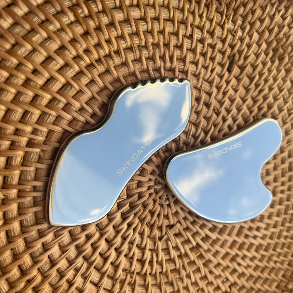 The Definer - Skindays Steel Gua Sha lifting and depuffing tool